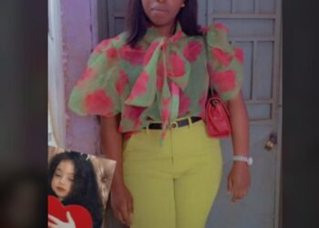 Prête pour une sortie entre amis